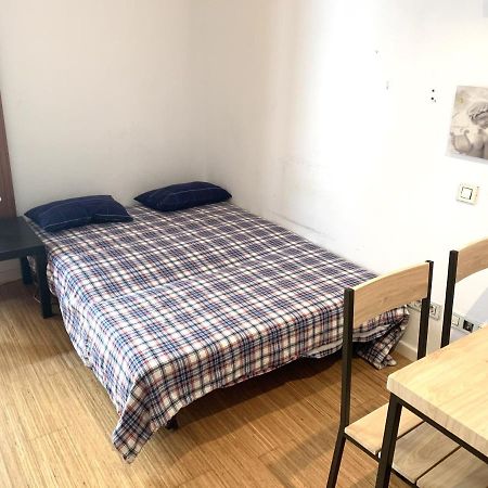 Apartment Next To Ramblas Barcelona Luaran gambar