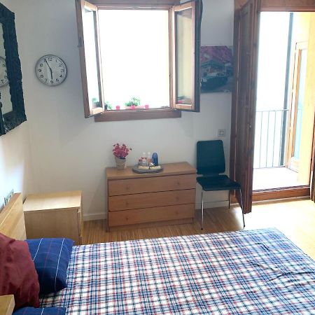 Apartment Next To Ramblas Barcelona Luaran gambar