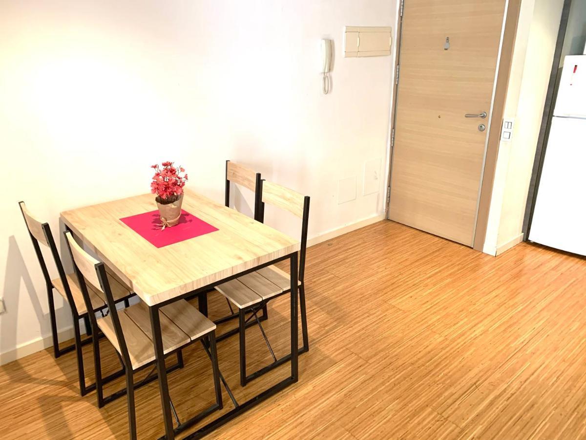 Apartment Next To Ramblas Barcelona Luaran gambar